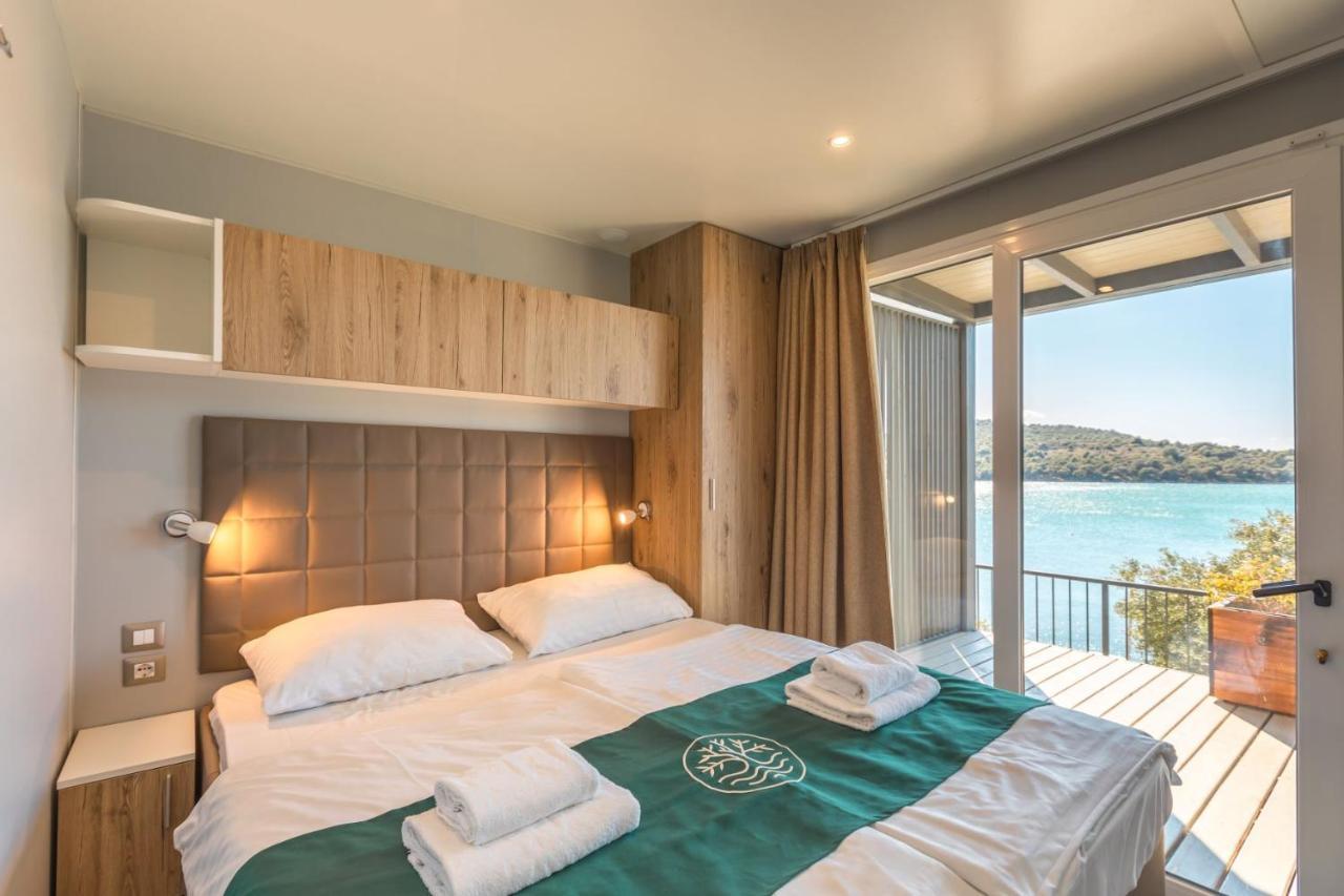 Olivia Green Camping Hotel Tisno Bagian luar foto